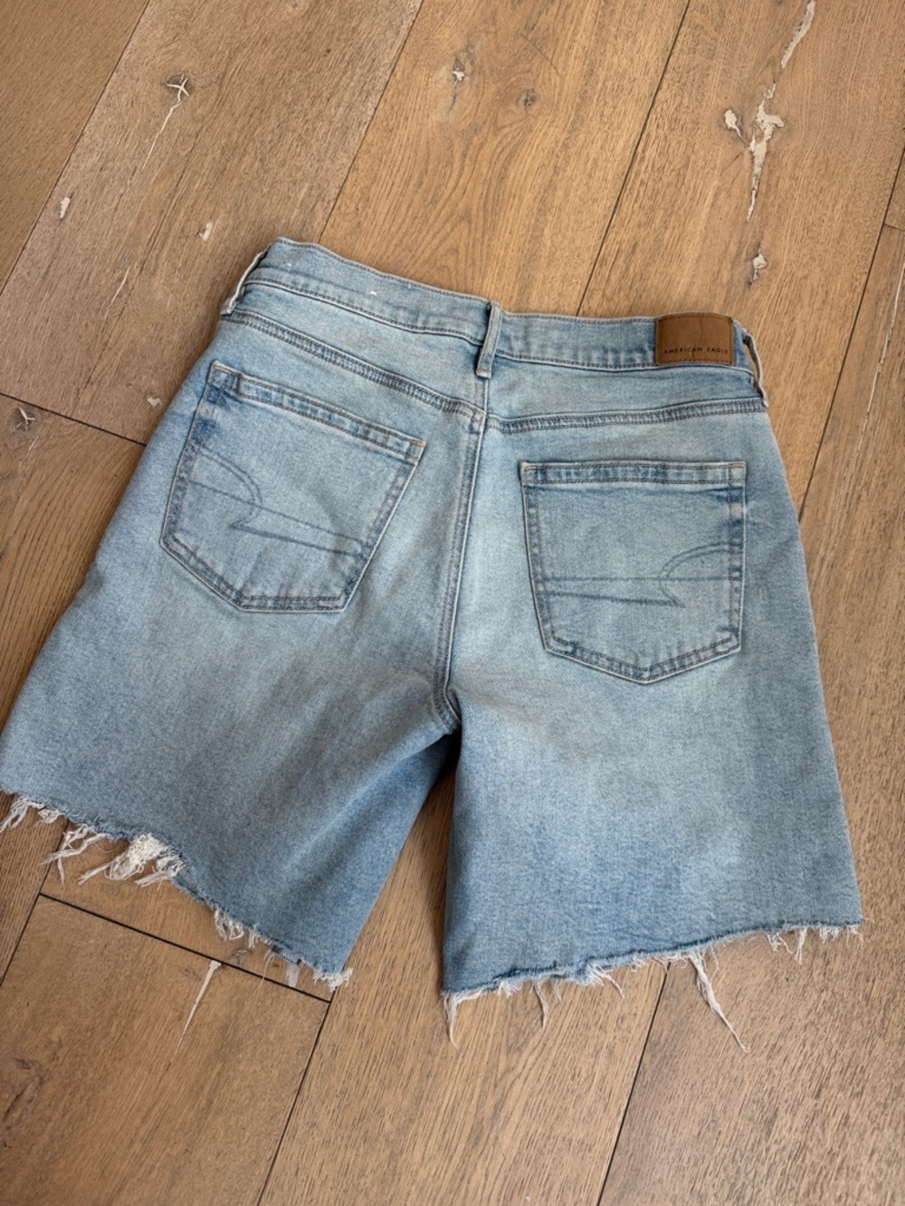 American Eagle Outfitters Light Wash Denim Jean Shorts - Picture 2 of 2